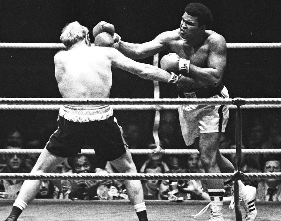 muhammad-ali-reuters4-wb.jpg