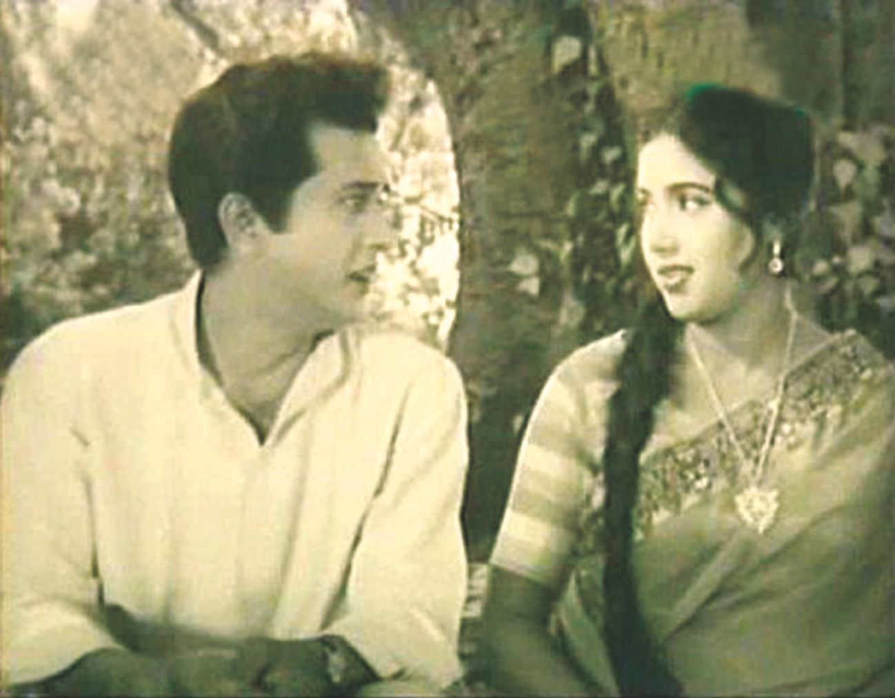 nayak_raj.jpg