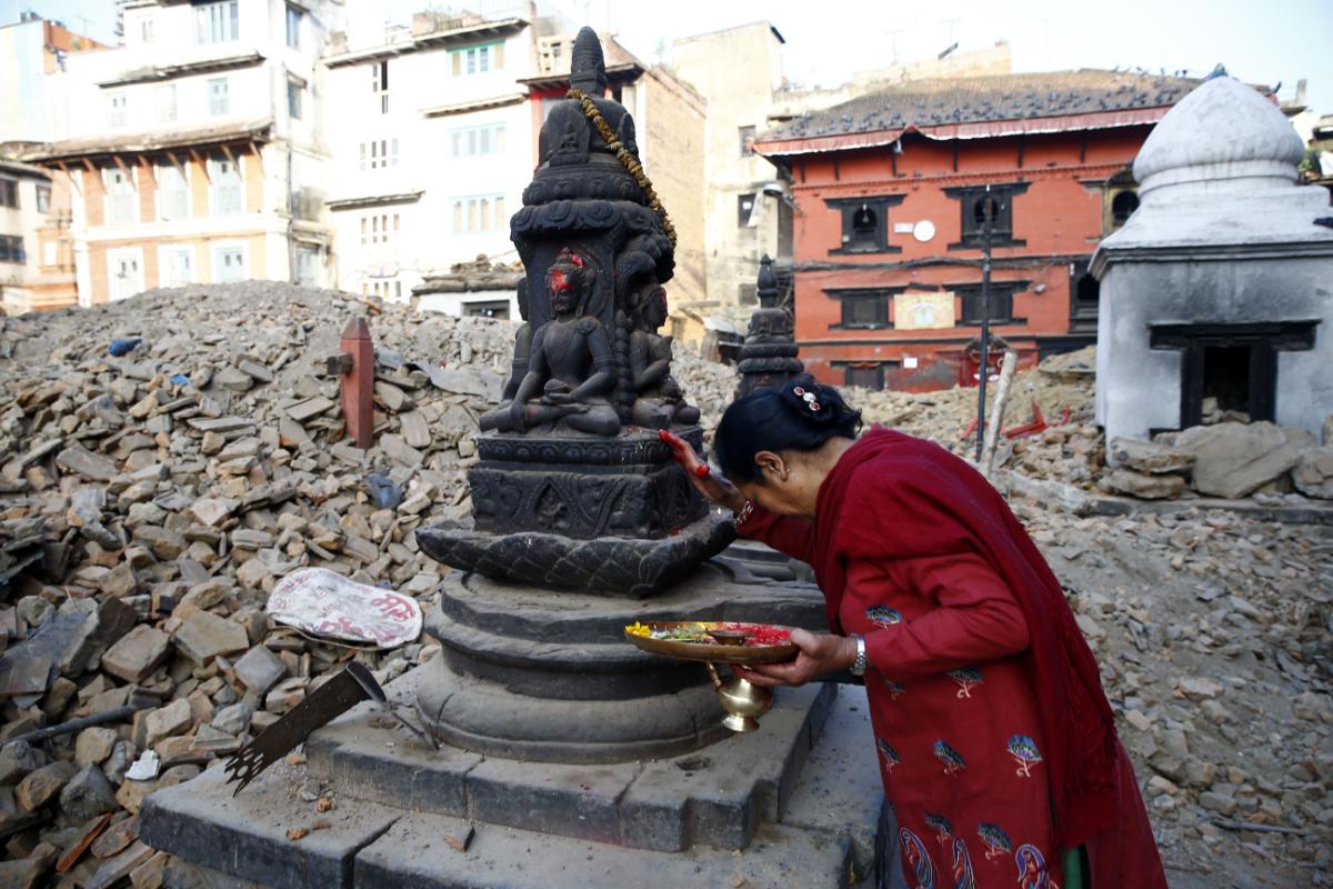nepal temple 4.jpg