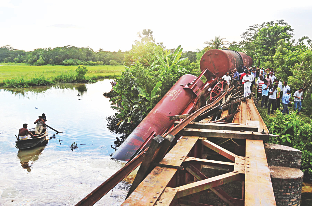 oil spread canel 3.jpg