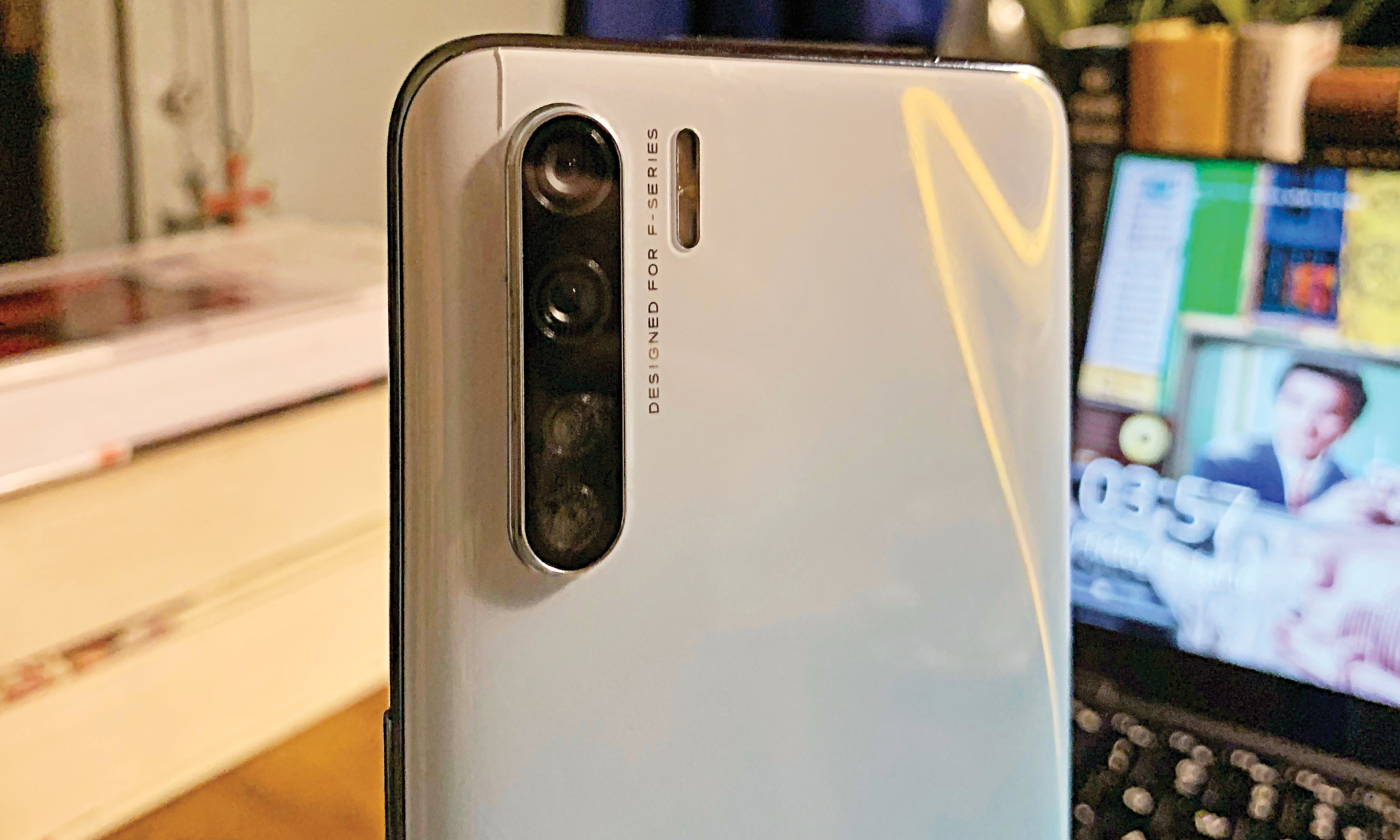 oppo2.jpg