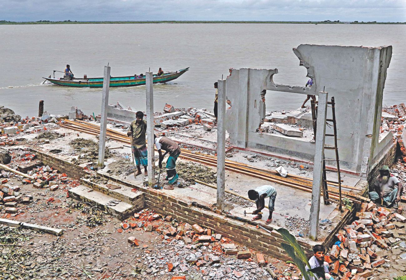 Padma turns furious1.jpg