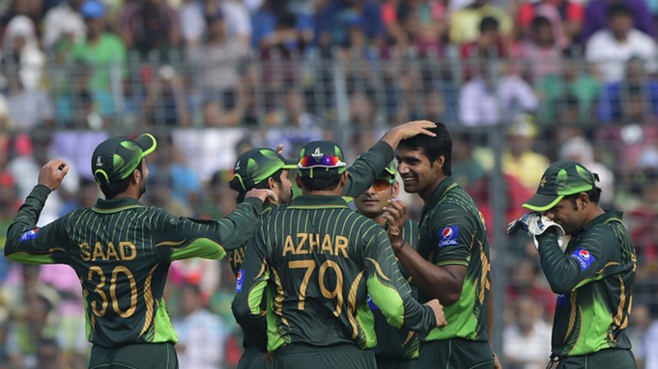 Pak-players-celebrate-NS.jpg