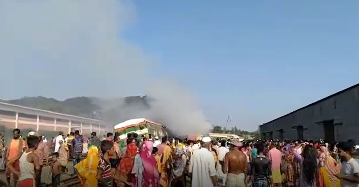 rangpur_express_fire.jpg