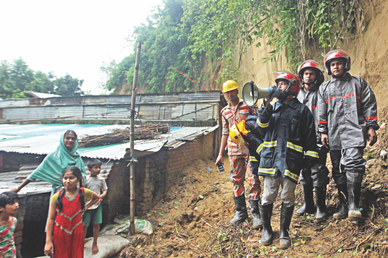 rescuers_scour_4.jpg