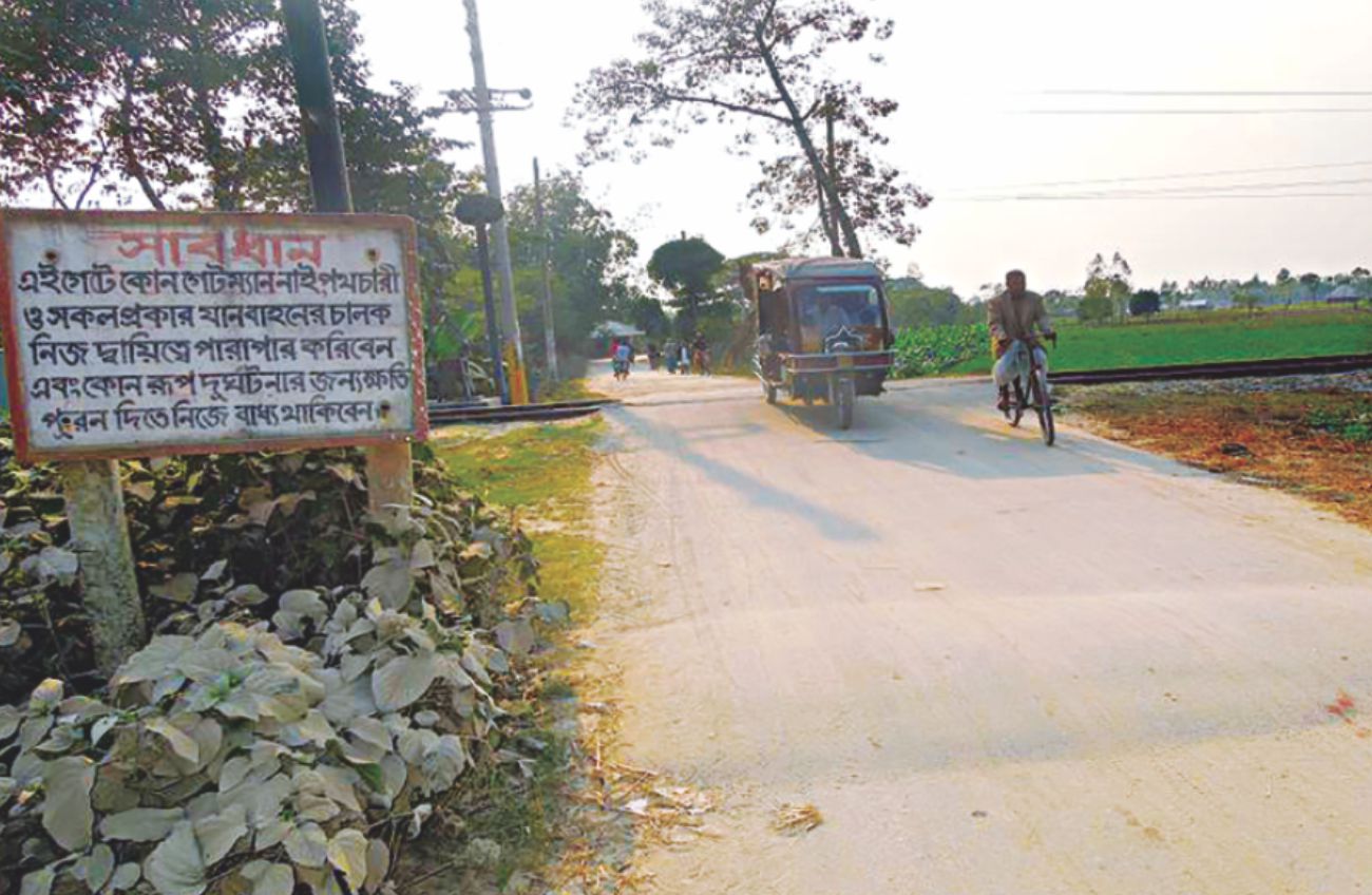 risky_railway_crossing