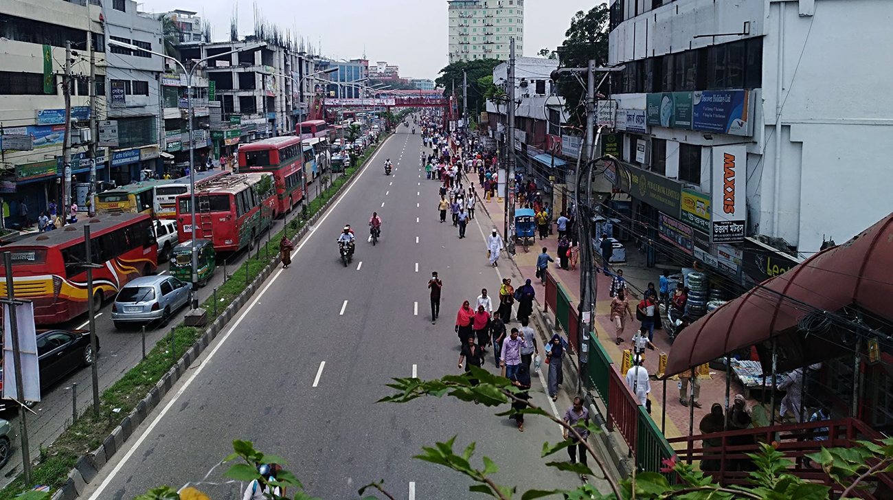 road-wb.jpg
