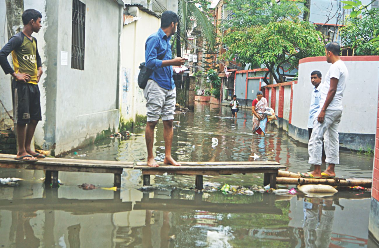 savar_bank_colony_waterlogging.jpg