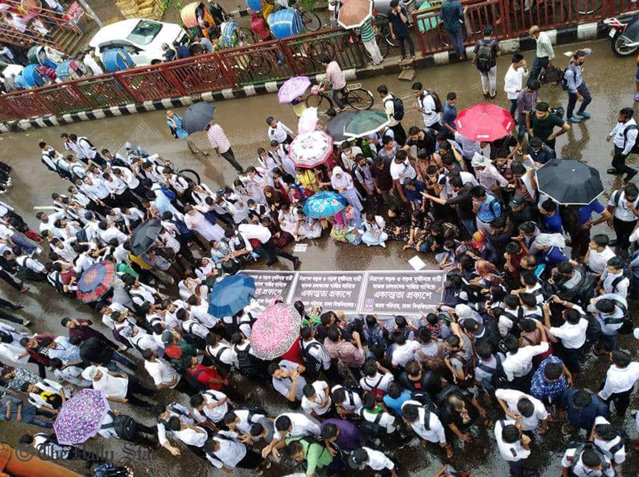 Students demo for safe road