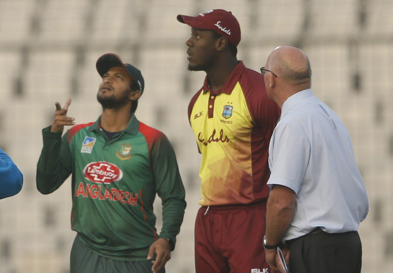 shakib_al_hasan_toss_t20i.jpg