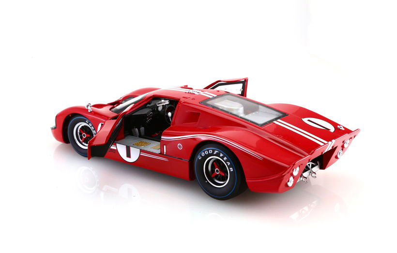 shelby-collectibles-1967-ford-gt-40-mk-iv-6.jpg