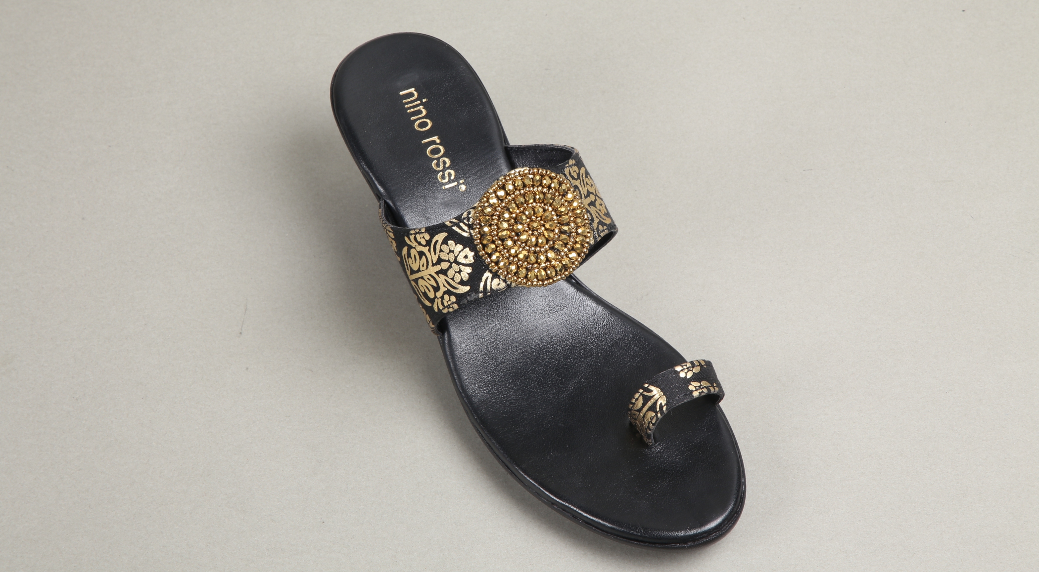 shoes93.jpg