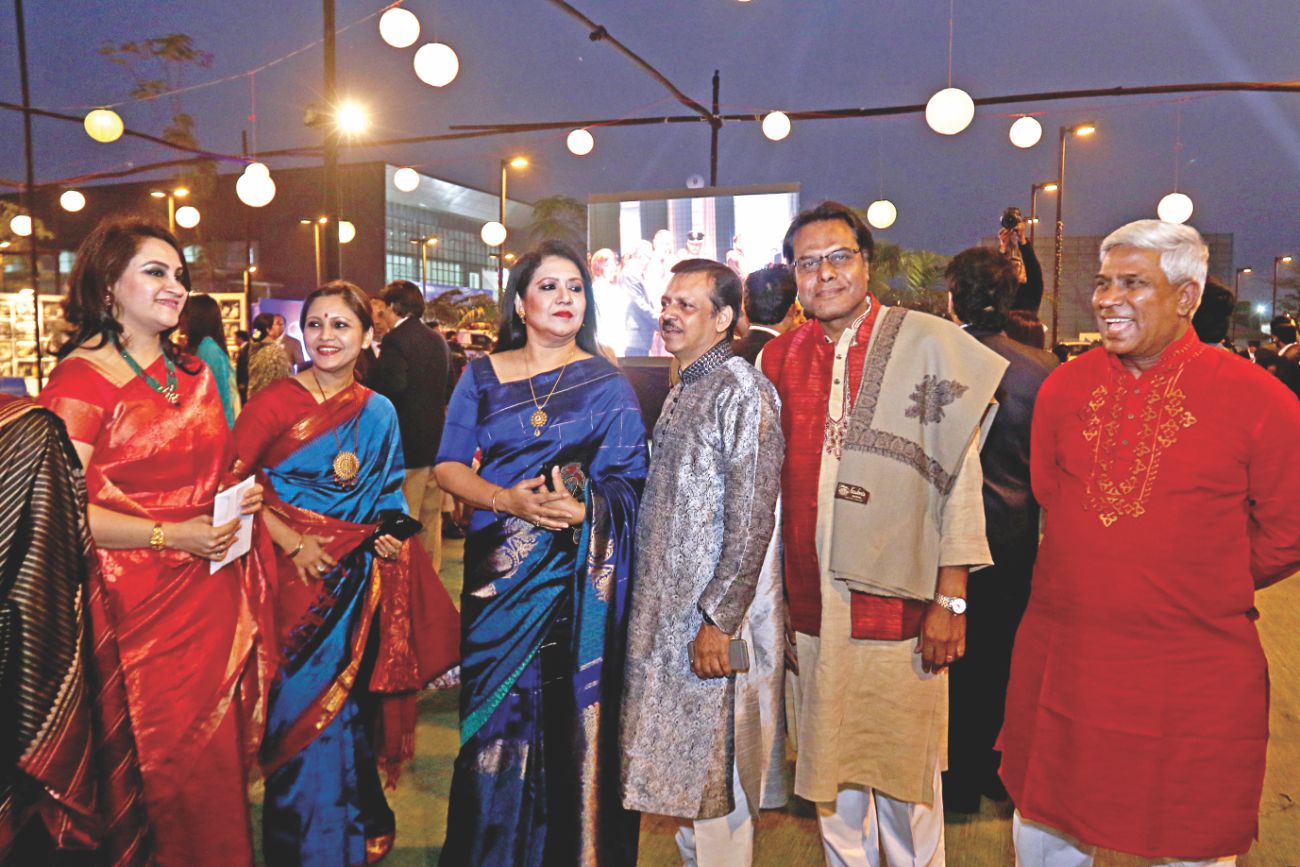 Singers Mahnaz Karim