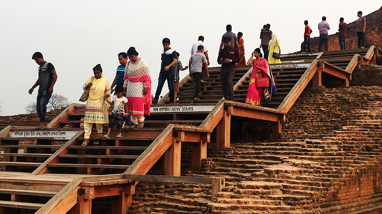 sompura_wooden_stairs.jpg