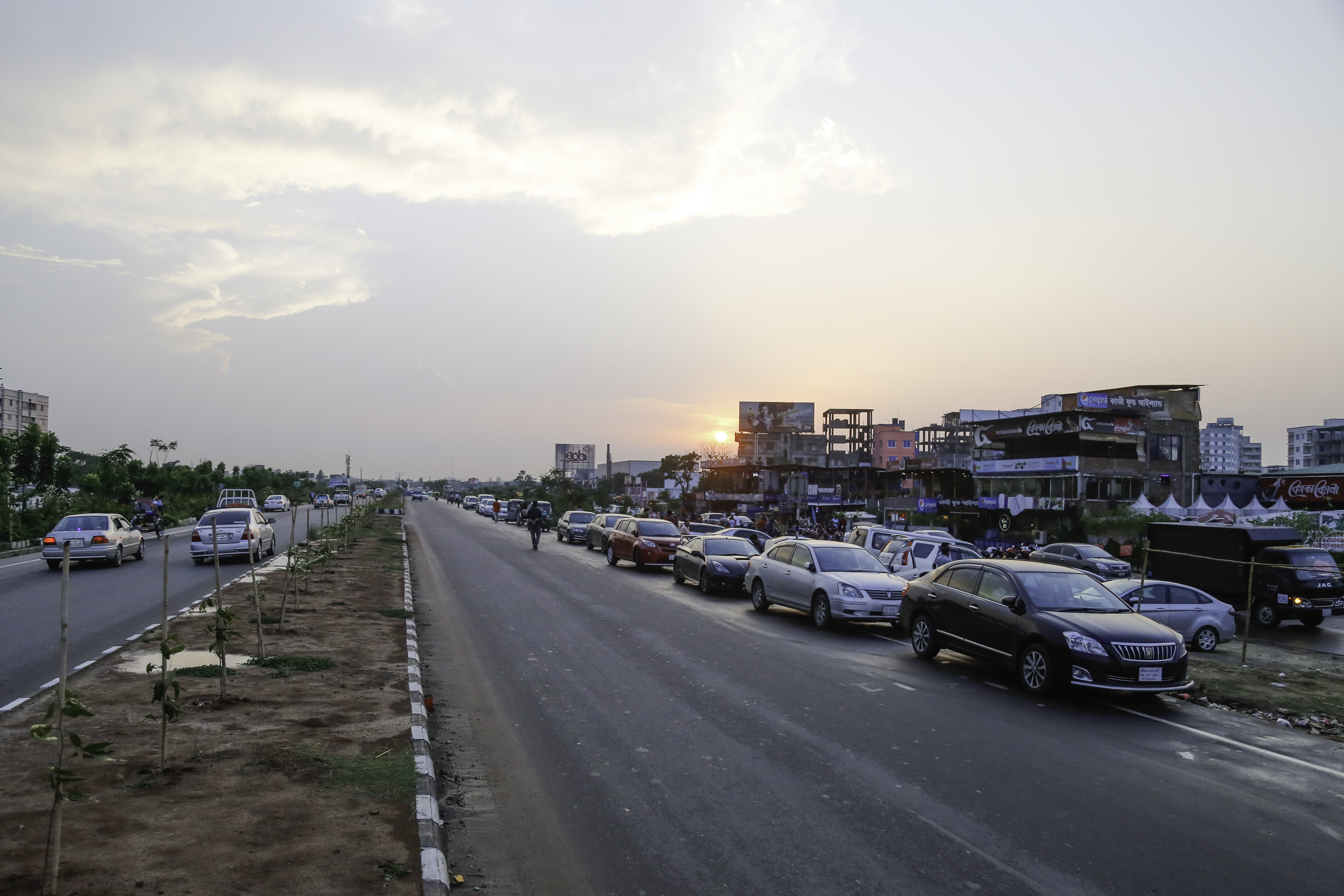 streets_of_dhaka300feet.jpg