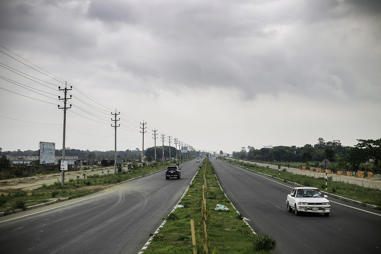 streets_of_dhaka300feet_0.jpg