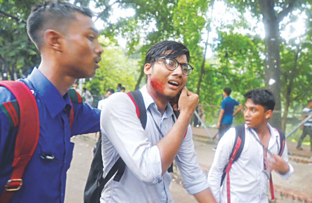 BCL men swoop on students at Jhigatola