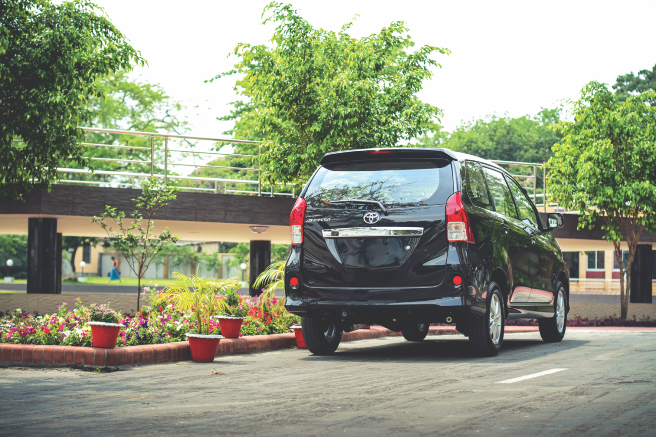 Shift Navana TOyota Avanaza 2015 test drive