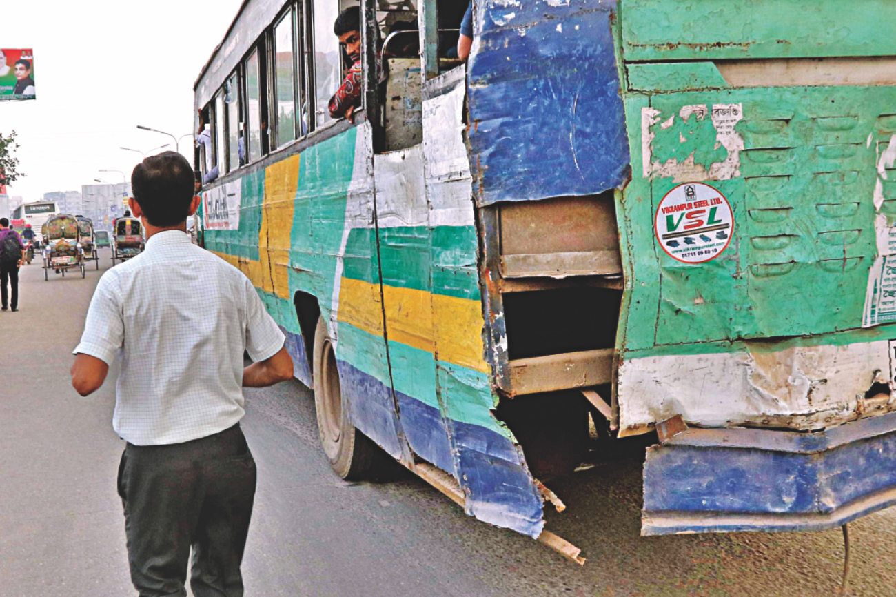 Bangladesh government removing outdated vehicles