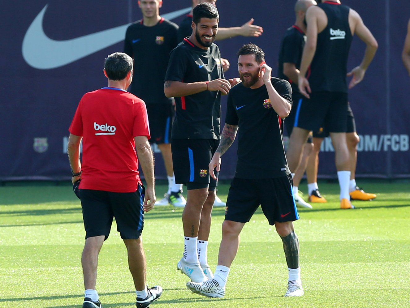valverde_speaks_to_messi.jpg