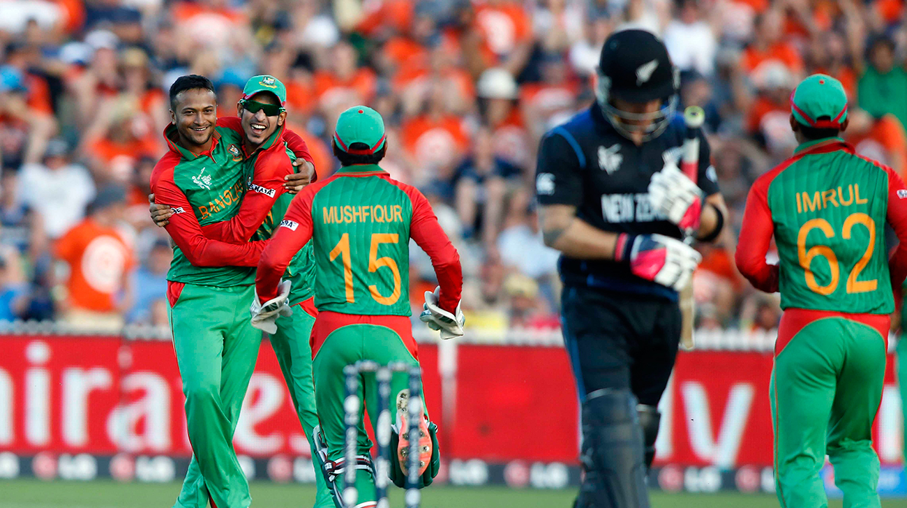Shakib strikes!