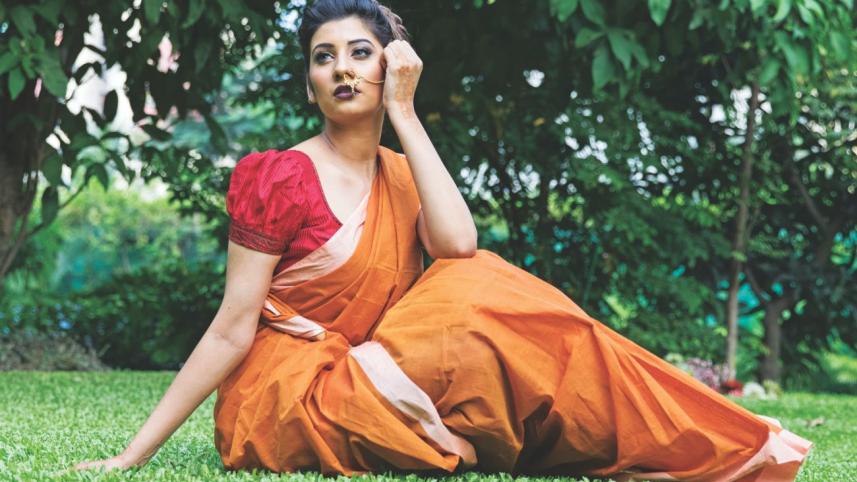 Bringing back the puffed blouse