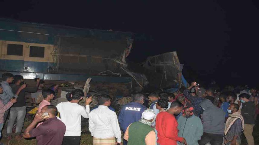 1284661_Jashore tarin accident pic 01 21.11.20.jpg
