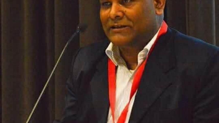 Dr Mojibur Doftori Author Pic 1.jpg