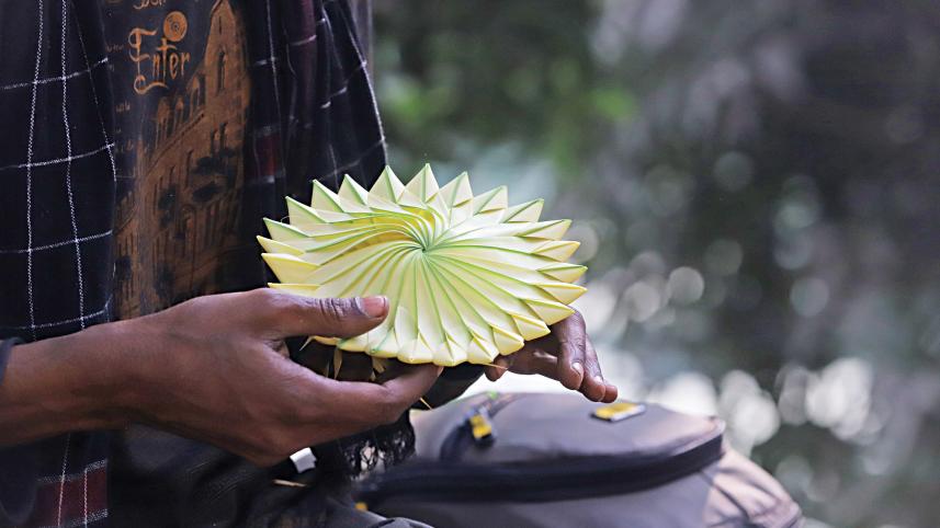origami-artist-1.jpg