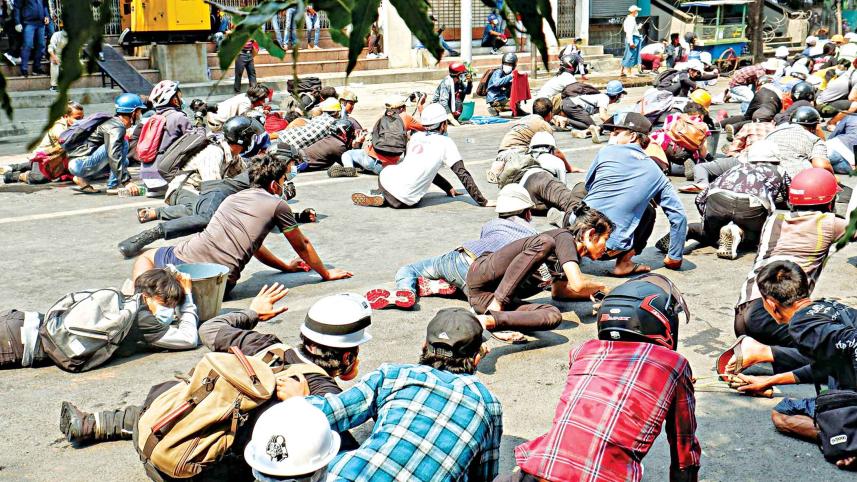 myanmar protesters.jpg