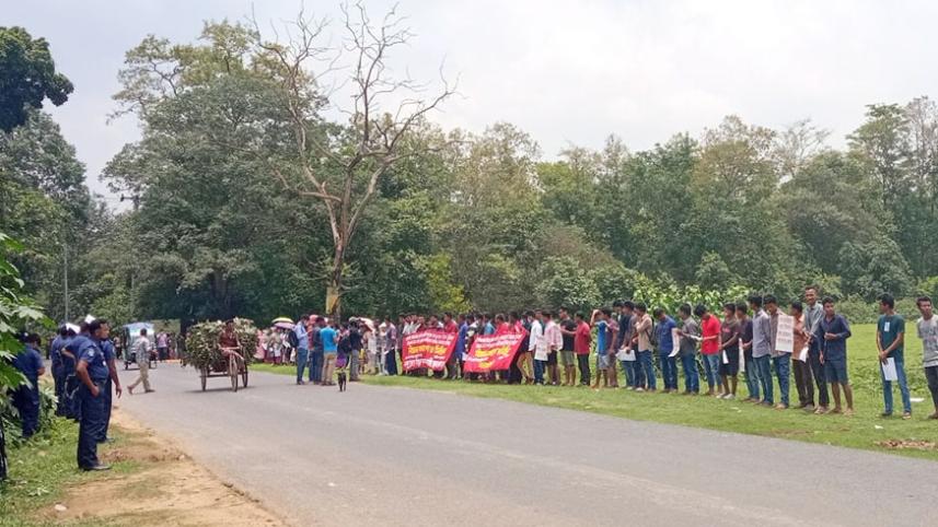Edited-Tangail Garos human chain picture-03 with news.jpg