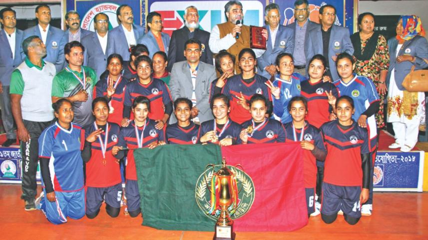 Ansar women's handball team.jpg