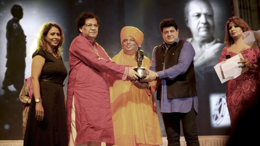 Azadul Kabir Arzoo Dada Saheb Phalke Award.jpg