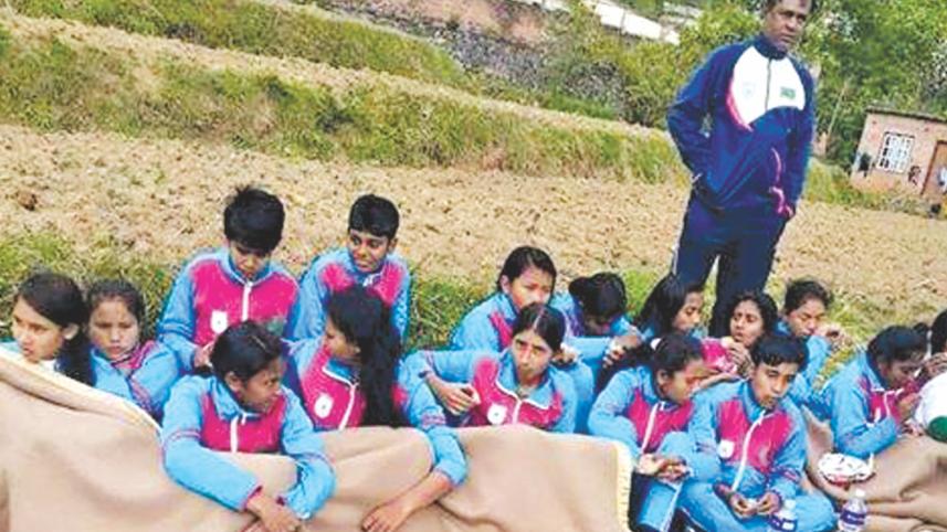 Bangladesh under-14 players.jpg