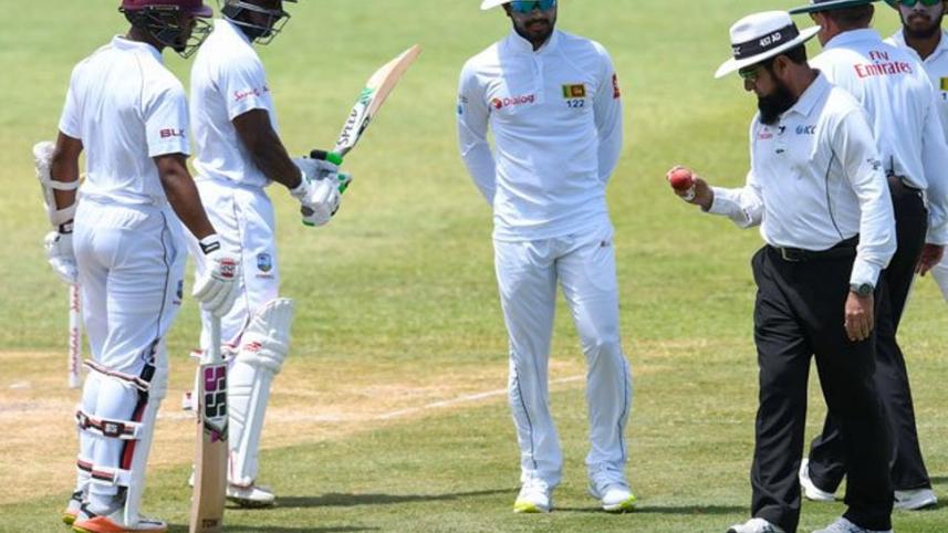 Dinesh_Chandimal2_AFP.width-800.jpg