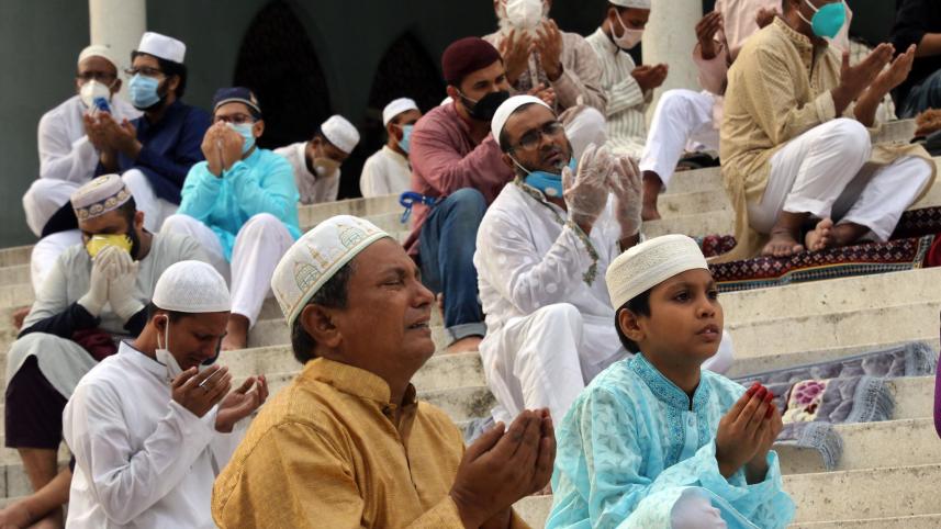 Eid prayers.jpg