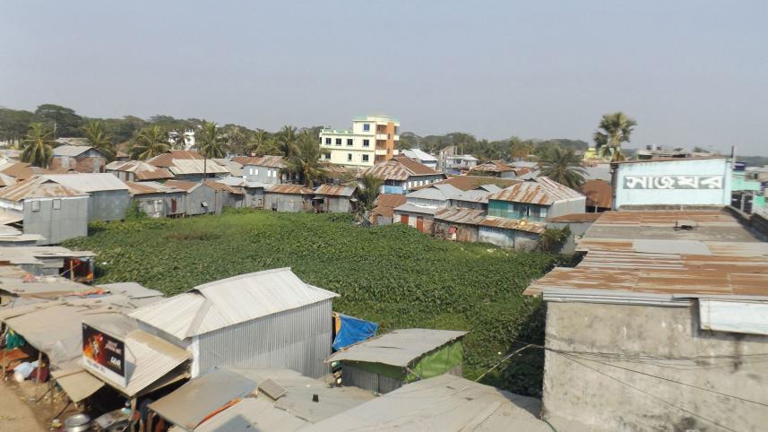Encroachers-structures-govt-ponds.jpg