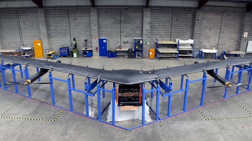 facebook drone acquila.jpg