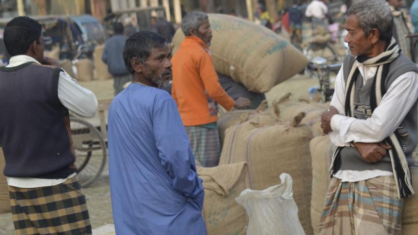 Farmers upset Lalmonirhat.jpg