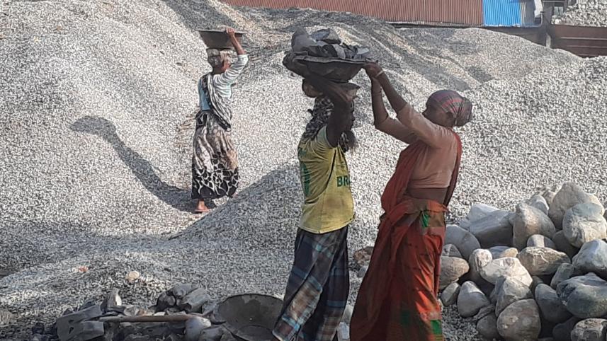 Female workers pay.jpg