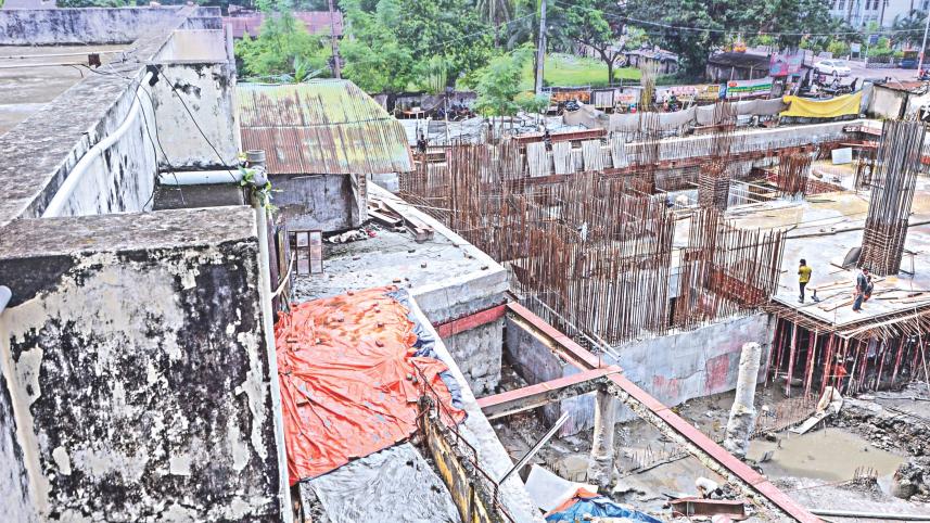 Hotel construction 1.jpg