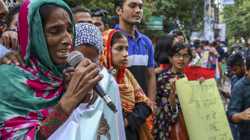 human chain against rape.jpg