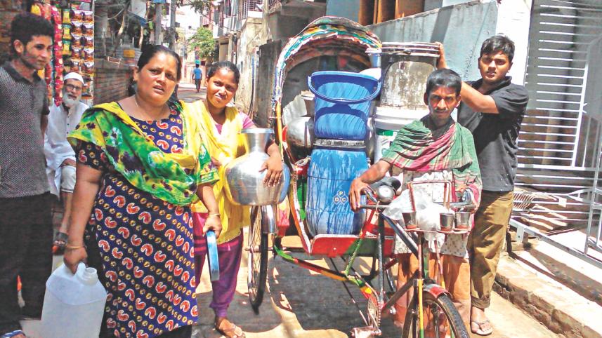 Imrul Sarfaraz bringing.jpg