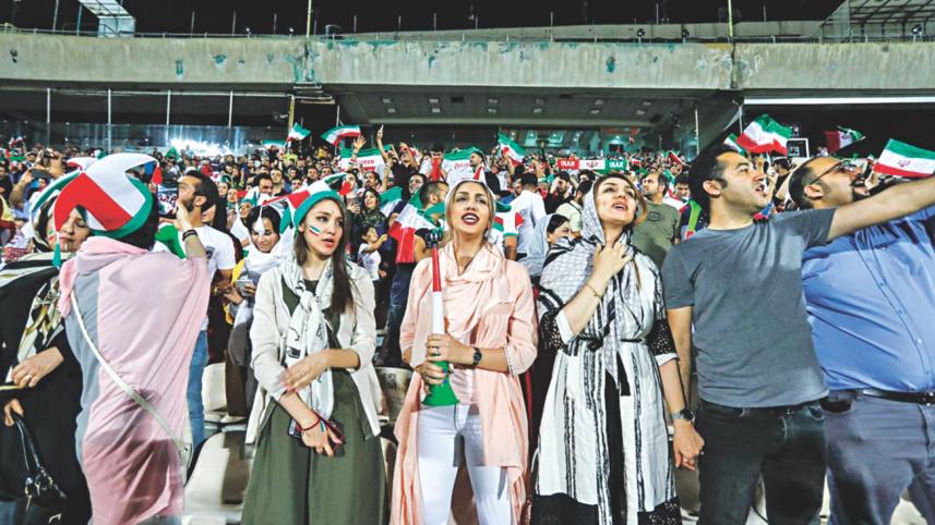 iran fans.jpg