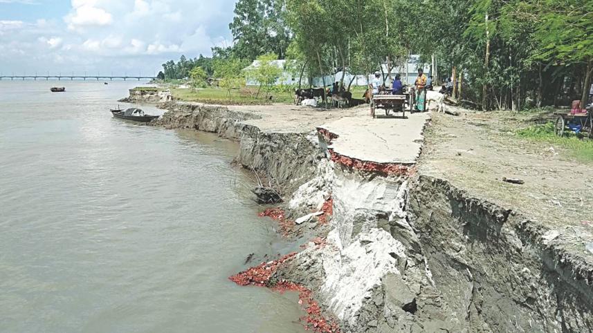 jamuna river erosion.jpg