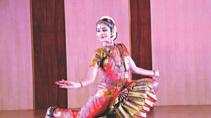 Kirti Ramgopal performs Bharathanatyam at IUB