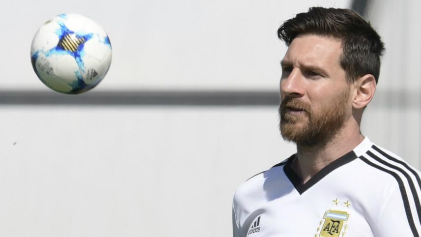 Messi-Zabaleta.jpg