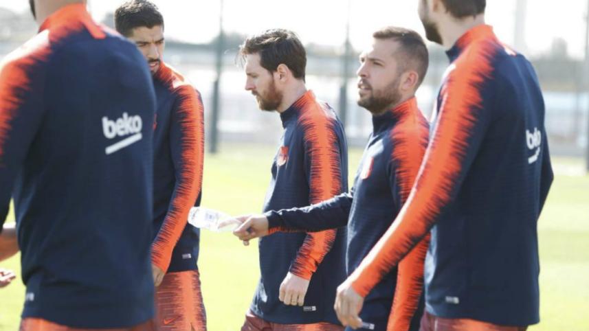 Messi_barca training.jpg
