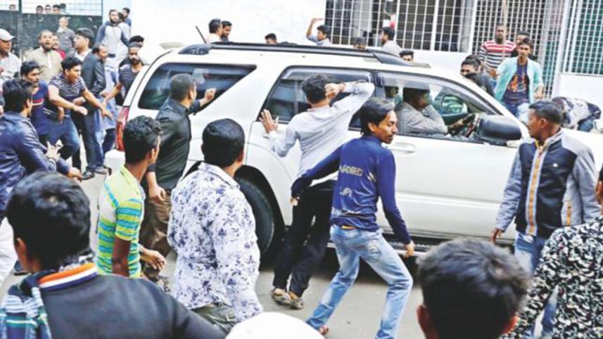 Motorcade attacked-1-Dr Kamal.jpg