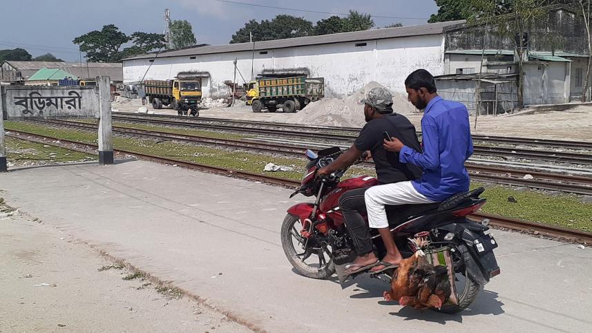 motorcycle-driving-Burimari.jpg